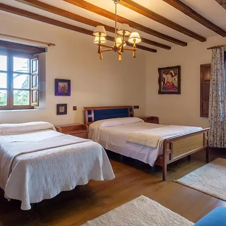 Luxury Esmeralda Willa