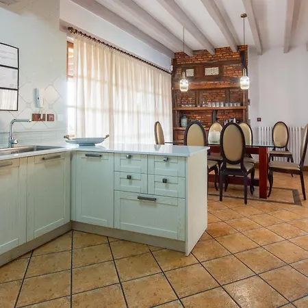 Luxury Esmeralda Villa