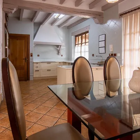 Luxury Esmeralda Villa