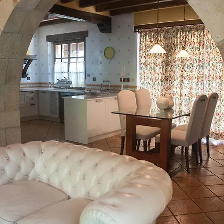Luxury Esmeralda